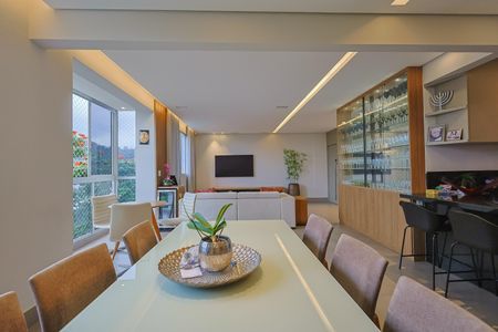 Apartamento à venda com 180m², 4 quartos e 2 vagas