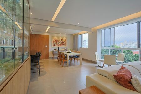 Apartamento à venda com 180m², 4 quartos e 2 vagas