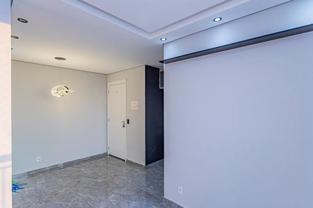 Sala de apartamento para alugar com 2 quartos, 45m² em Loteamento City Jaragua, São Paulo