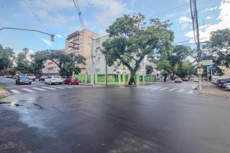 Apartamento para alugar com 100m², 3 quartos e 1 vaga Apartamento para alugar com 100m², 3 quartos e 1 vagafachada/Placa