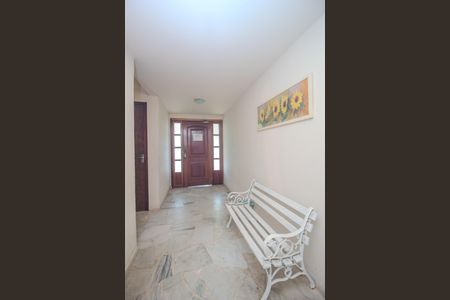 Apartamento para alugar com 100m², 3 quartos e 1 vaga Apartamento para alugar com 100m², 3 quartos e 1 vagaHall de entrada