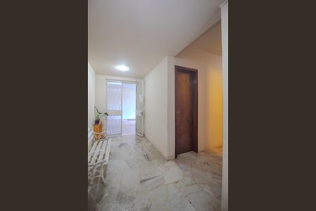 Apartamento para alugar com 100m², 3 quartos e 1 vaga Apartamento para alugar com 100m², 3 quartos e 1 vagaHall de entrada