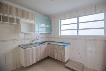Cozinha de apartamento para alugar com 3 quartos, 100m² em Santana, Porto Alegre