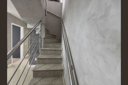 Apartamento para alugar com 157m², 2 quartos e 3 vagas Apartamento para alugar com 157m², 2 quartos e 3 vagasEscada Cobertura