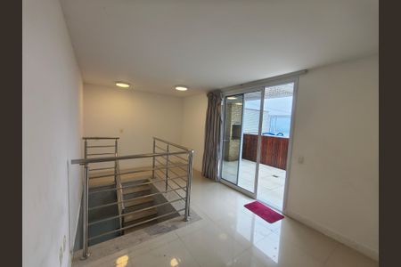 Apartamento para alugar com 157m², 2 quartos e 3 vagas Apartamento para alugar com 157m², 2 quartos e 3 vagasHall / Circulação