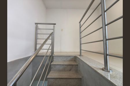 Apartamento para alugar com 157m², 2 quartos e 3 vagas Apartamento para alugar com 157m², 2 quartos e 3 vagasEscada Cobertura