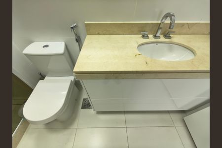 Apartamento para alugar com 157m², 2 quartos e 3 vagas Apartamento para alugar com 157m², 2 quartos e 3 vagasBanheiro Suite 2