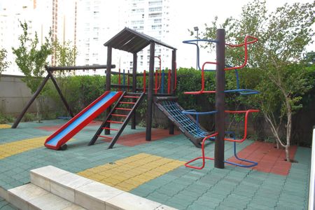 Apartamento à venda com 117m², 3 quartos e 2 vagasÁrea comum - Playground
