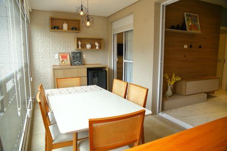 Apartamento à venda com 117m², 3 quartos e 2 vagasVaranda da Sala