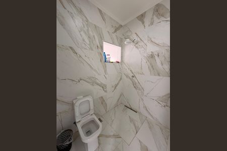 Casa de condomínio à venda com 450m², 4 quartos e 4 vagasBanheiro externo