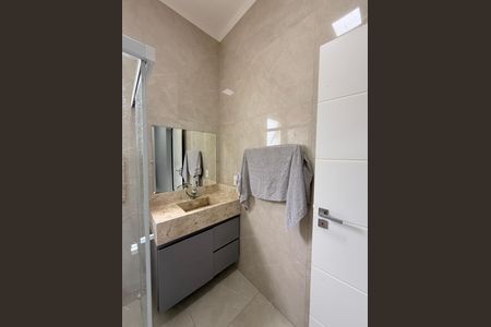 Casa de condomínio à venda com 450m², 4 quartos e 4 vagasBanheiro da Suíte 2