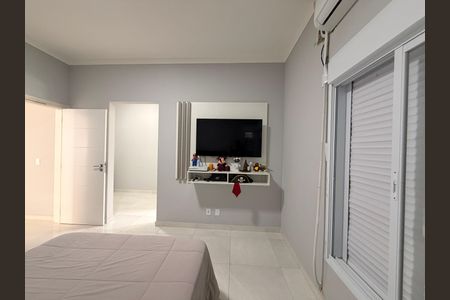 Casa de condomínio à venda com 450m², 4 quartos e 4 vagasSuíte 2