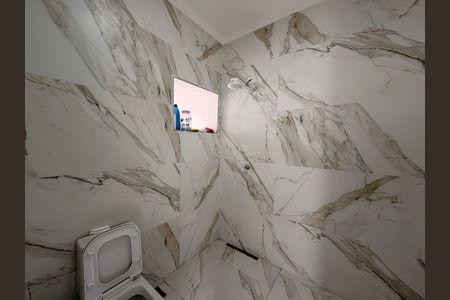 Casa de condomínio à venda com 450m², 4 quartos e 4 vagasBanheiro externo