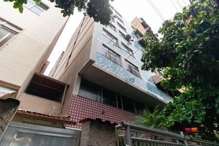 Apartamento para alugar com 98m², 2 quartos e 1 vagaFachada