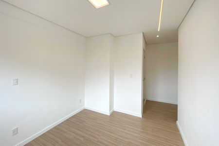 Apartamento à venda com 104m², 3 quartos e 3 vagas Apartamento à venda com 104m², 3 quartos e 3 vagasSuite 1