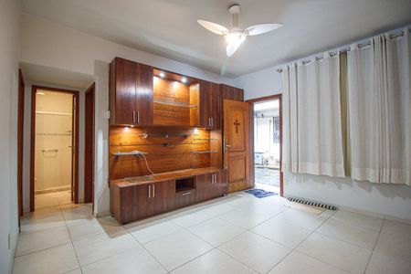 Sala de casa para alugar com 2 quartos, 100m² em Grajaú, Rio de Janeiro