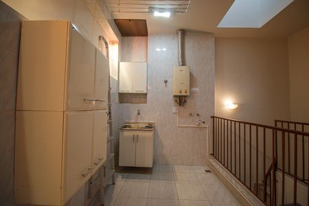 Casa para alugar com 100m², 2 quartos e sem vagaÁrea de Serviço