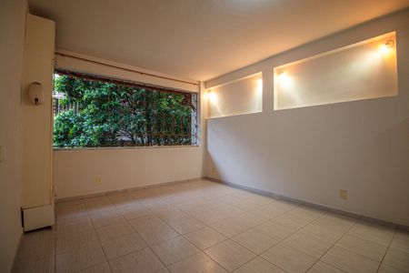 Casa para alugar com 100m², 2 quartos e sem vagaÁrea de Serviço