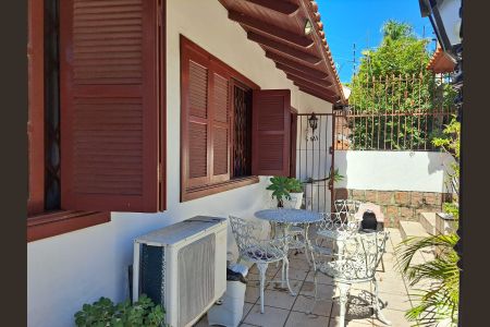 Casa à venda com 400m², 5 quartos e 2 vagasFachada Interna