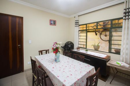 Casa à venda com 150m², 3 quartos e 2 vagas