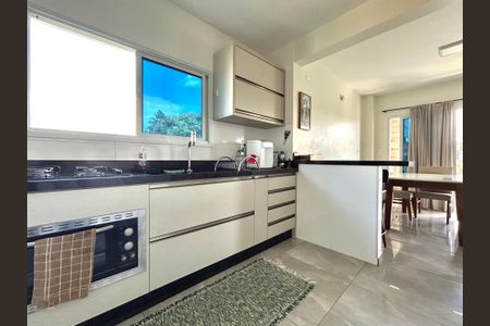 Apartamento para alugar com 90m², 2 quartos e 1 vagaCozinha 