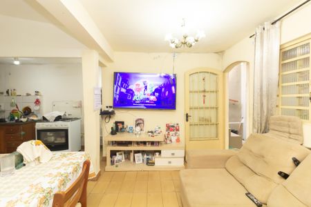 Sala de casa à venda com 5 quartos, 130m² em Conjunto Residencial José Bonifácio, São Paulo