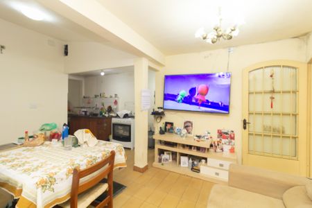 Sala de casa à venda com 5 quartos, 130m² em Conjunto Residencial José Bonifácio, São Paulo