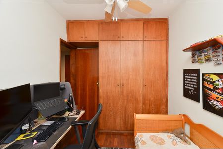 Apartamento à venda com 180m², 4 quartos e 2 vagasQuarto 1