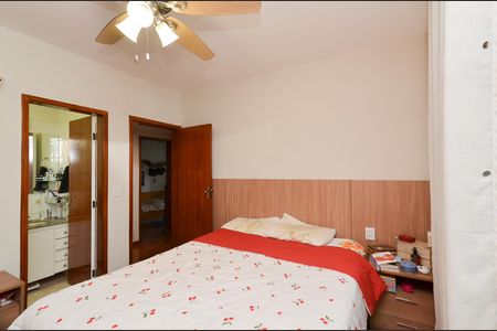 Apartamento à venda com 180m², 4 quartos e 2 vagasSuíte