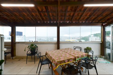 Apartamento à venda com 180m², 4 quartos e 2 vagasÁrea Cobertura