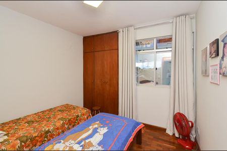Apartamento à venda com 180m², 4 quartos e 2 vagasQuarto 2