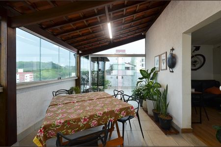 Apartamento à venda com 180m², 4 quartos e 2 vagasÁrea Cobertura