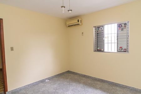 Casa para alugar com 170m², 3 quartos e 2 vagasQuarto 2