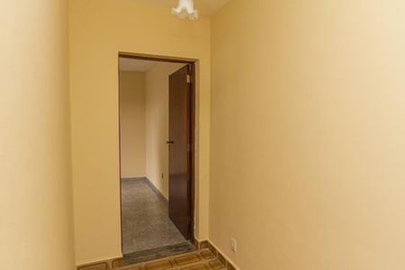 Casa para alugar com 170m², 3 quartos e 2 vagasCorredor