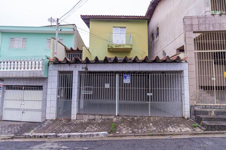 Casa para alugar com 170m², 3 quartos e 2 vagasFachada