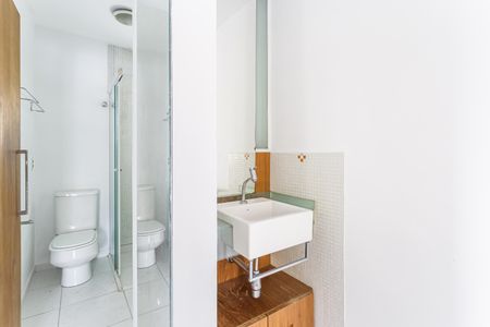 Banheiro de apartamento à venda com 1 quarto, 54m² em Indianópolis, São Paulo