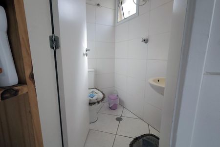 Apartamento para alugar com 97m², 4 quartos e 2 vagas Apartamento para alugar com 97m², 4 quartos e 2 vagasBanheiro de Serviço