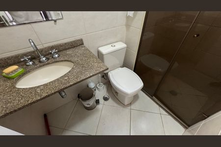 Apartamento à venda com 97m², 4 quartos e 2 vagas Apartamento à venda com 97m², 4 quartos e 2 vagasBanheiro da Suíte