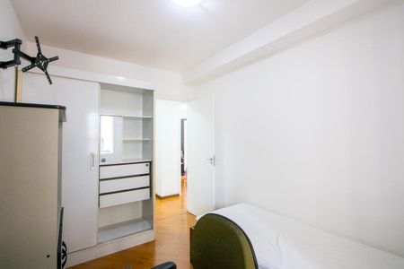 Apartamento à venda com 97m², 4 quartos e 2 vagasQuarto 2