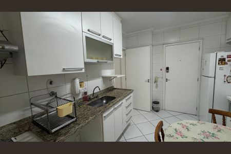 Apartamento à venda com 97m², 4 quartos e 2 vagas Apartamento à venda com 97m², 4 quartos e 2 vagasCozinha