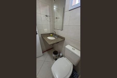 Apartamento à venda com 97m², 4 quartos e 2 vagas Apartamento à venda com 97m², 4 quartos e 2 vagasBanheiro da Suíte