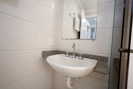 Apartamento para alugar com 97m², 4 quartos e 2 vagas Apartamento para alugar com 97m², 4 quartos e 2 vagasBanheiro