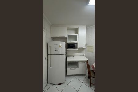 Apartamento à venda com 97m², 4 quartos e 2 vagas Apartamento à venda com 97m², 4 quartos e 2 vagasCozinha