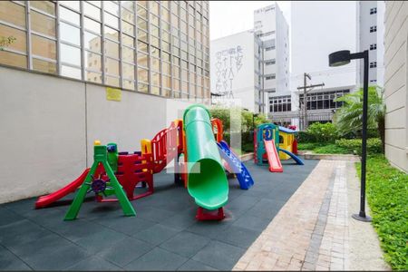 Apartamento à venda com 97m², 4 quartos e 2 vagasÁrea comum - Playground