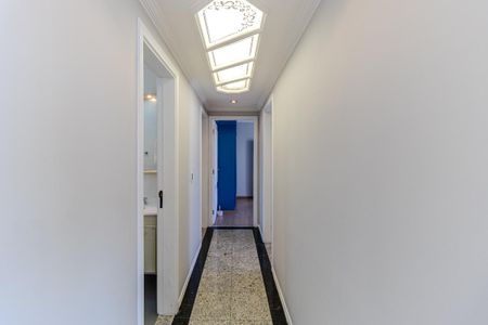 Apartamento à venda com 117m², 3 quartos e 2 vagas Apartamento à venda com 117m², 3 quartos e 2 vagasCorredor