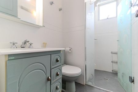 Apartamento à venda com 117m², 3 quartos e 2 vagas Apartamento à venda com 117m², 3 quartos e 2 vagasBanheiro da Suíte