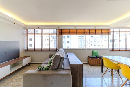 Apartamento à venda com 117m², 3 quartos e 2 vagas Apartamento à venda com 117m², 3 quartos e 2 vagasSala