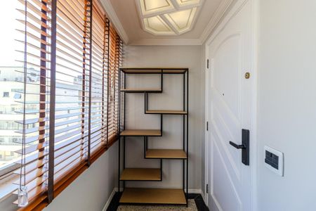 Entrada de apartamento à venda com 3 quartos, 117m² em Higienópolis, São Paulo