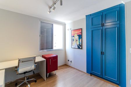 Apartamento à venda com 117m², 3 quartos e 2 vagas Apartamento à venda com 117m², 3 quartos e 2 vagasQuarto 2