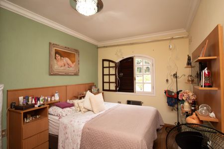 Casa à venda com 280m², 3 quartos e 5 vagas Casa à venda com 280m², 3 quartos e 5 vagasQuarto 3